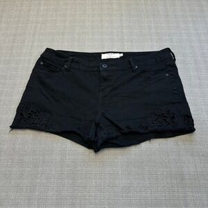 Torrid Denim Cutoff Shorts Women's Size 18 Black Embroidered Hem‎ Plus Size